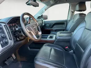 GMC Sierra 1500 2017 4x4 SLT 4dr Crew Cab 5.8 ft. SB