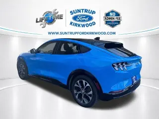 Ford Mustang Mach-E 2023 AWD Premium 4dr SUV