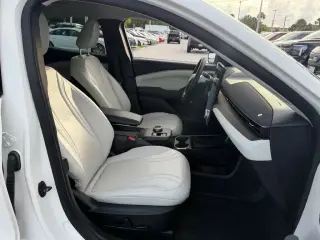 Ford Mustang Mach-E 2023 Premium 4dr SUV