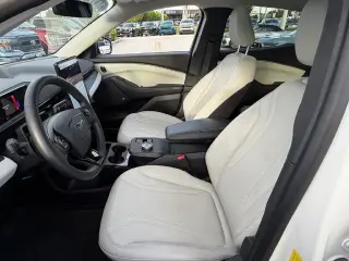 Ford Mustang Mach-E 2023 Premium 4dr SUV