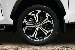 Toyota RAV4 Prime 2024 AWD XSE SUV de 4 puertas