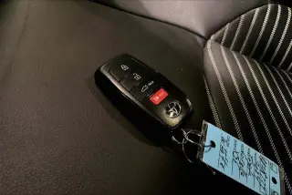 Toyota Corolla 2024 XSE Sedán 4 puertas