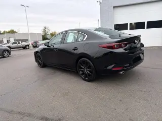 Mazda Mazda3 Sedán 2024 2.5 S Select Sport 4dr Sedán