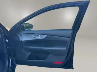 Forte Kia 2023 LXS sedán 4 puertas