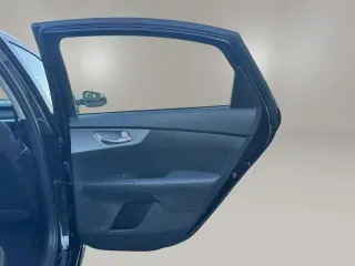 Forte Kia 2023 LXS sedán 4 puertas