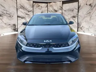 Forte Kia 2023 LXS sedán 4 puertas