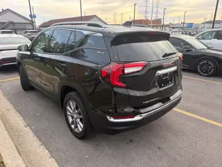 GMC Terrain 2024 AWD SLT 4 puertas SUV