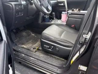 Toyota 4Runner 2022 4x2 SR5 Premium 4dr SUV