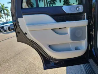 Lincoln Navigator 2024 4x4 Black Label 4dr SUV