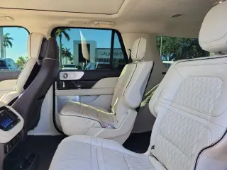 Lincoln Navigator 2024 4x4 Black Label 4dr SUV