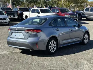 Toyota Corolla 2021 LE 4p Sedan