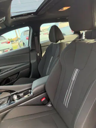 Hyundai ELANTRA 2026 SEL Sport Premium Sedán 4 puertas