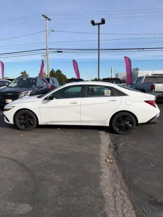 Hyundai ELANTRA 2026 SEL Sport Premium Sedán 4 puertas