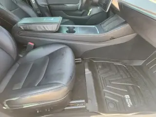 Tesla Model 3 2022 AWD Performance 4dr Sedán