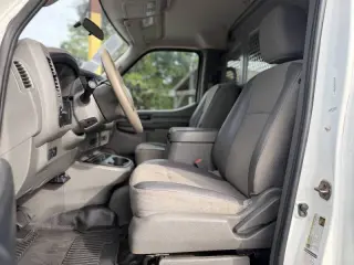 Nissan NV 2016