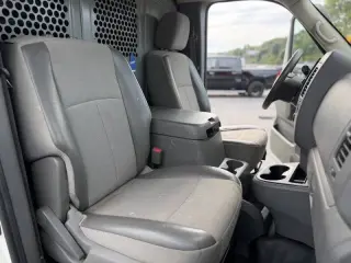 Nissan NV 2016