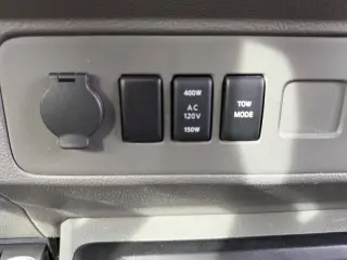 Nissan NV 2016