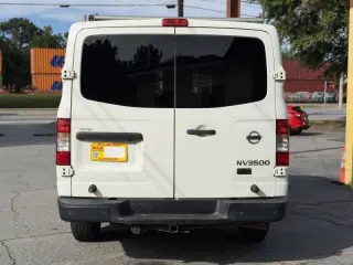 Nissan NV 2016
