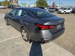 Nissan Altima del 2023