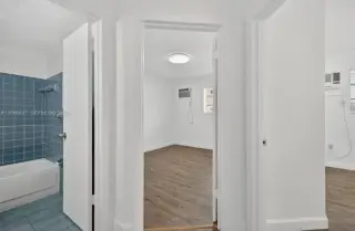 2 habitaciones y 1 baño