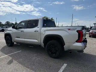 Toyota Tundra 2024 4x4 SR5 4dr CrewMax Cab Pickup SB