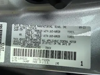 Toyota Tundra 2024 4x4 SR5 4dr CrewMax Cab Pickup SB