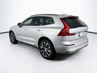 Volvo XC60 2022 B5 Momentum 4dr SUV