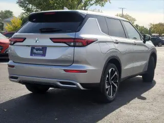 Mitsubishi Outlander PHEV 2023 AWD SE 4dr SUV