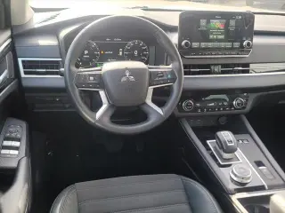 Mitsubishi Outlander PHEV 2023 AWD SE 4dr SUV