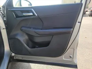 Mitsubishi Outlander PHEV 2023 AWD SE 4dr SUV
