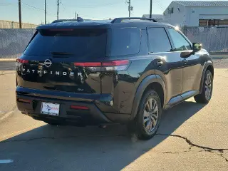 Nissan Pathfinder 2024 SV 4dr SUV