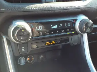 Toyota RAV4 Híbrido 2024 AWD LE 4dr SUV