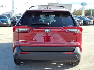Toyota RAV4 Híbrido 2024 AWD LE 4dr SUV