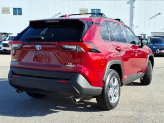 Toyota RAV4 Híbrido 2024 AWD LE 4dr SUV