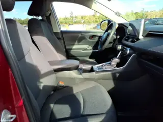 Toyota RAV4 Híbrido 2024 AWD LE 4dr SUV