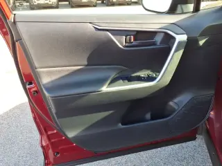 Toyota RAV4 Híbrido 2024 AWD LE 4dr SUV