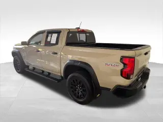Chevrolet Colorado 2024 4x4 Trail Boss 4dr Crew Cab 5 ft. SB