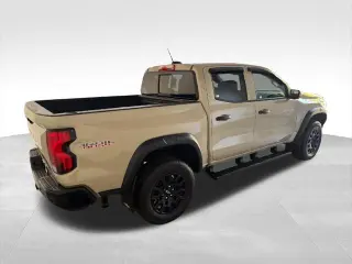 Chevrolet Colorado 2024 4x4 Trail Boss 4dr Crew Cab 5 ft. SB
