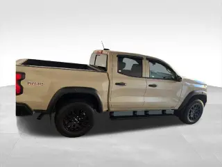 Chevrolet Colorado 2024 4x4 Trail Boss 4dr Crew Cab 5 ft. SB