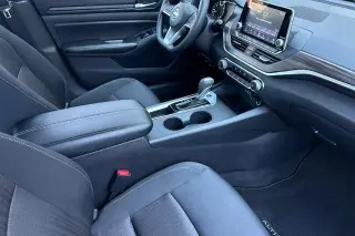 Nissan Altima 2025 2.5 SV 4dr Sedán