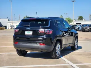 Jeep Compass 2024 4x4 Latitude 4dr SUV