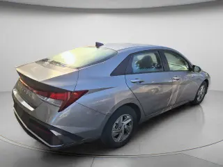 Hyundai ELANTRA 2024 SE 4puertas Sedán