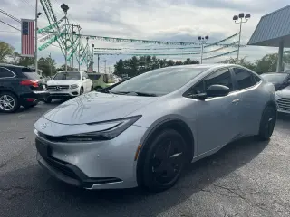 2024 TOYOTA PRIUS