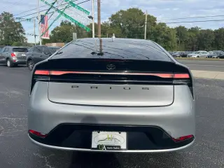 2024 TOYOTA PRIUS