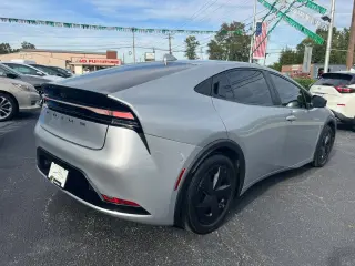 2024 TOYOTA PRIUS