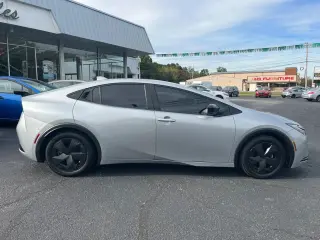 2024 TOYOTA PRIUS