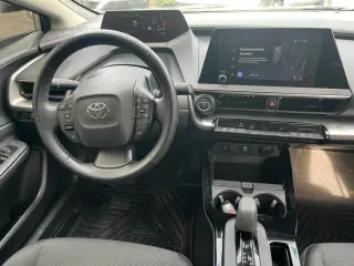 2024 TOYOTA PRIUS