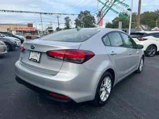2017 KIA FORTE