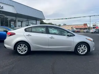 2017 KIA FORTE