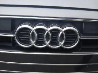 Audi A4 2023 AWD quattro Premium 40 TFSI 4dr Sedan